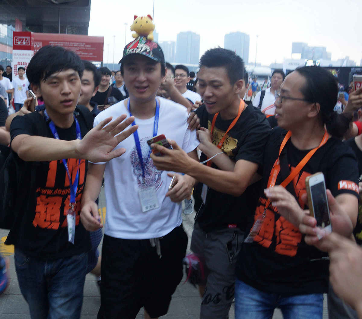 韦德足球官网-南北对决：富力PK海南谁能赢得这场比赛？